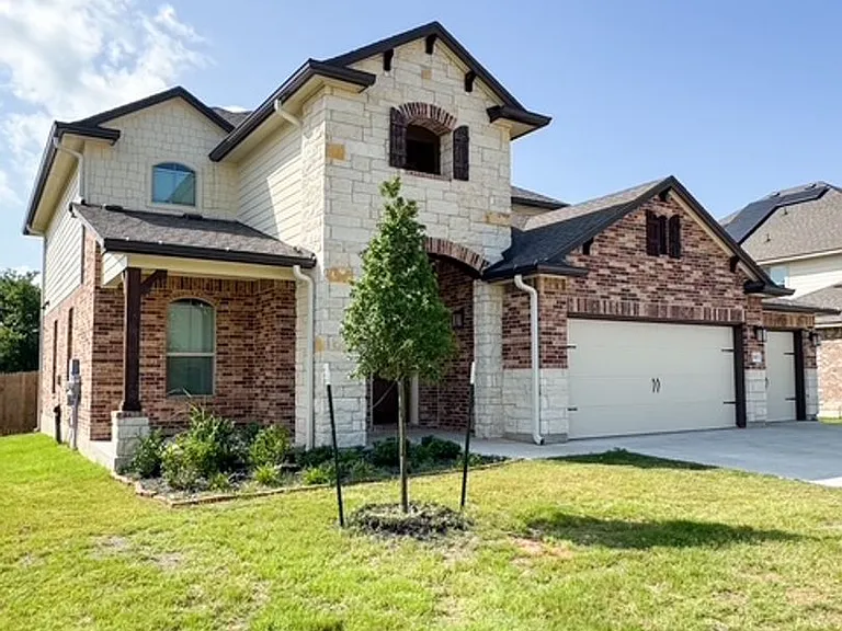 5803 Saint Charles Dr — Photo 2