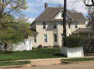 209 5th Ave W, Dickinson, ND 58601