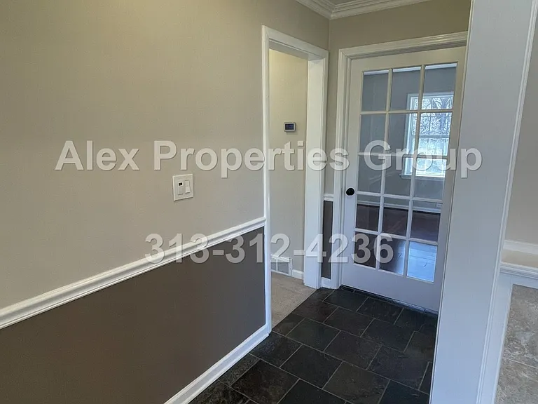 31045 Sheridan Dr — Photo 10
