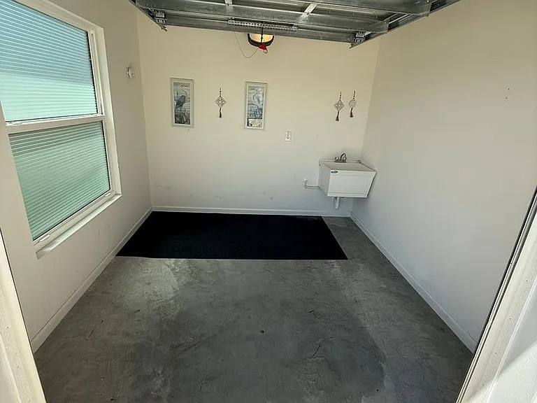 7185 Denver Ave — Photo 35