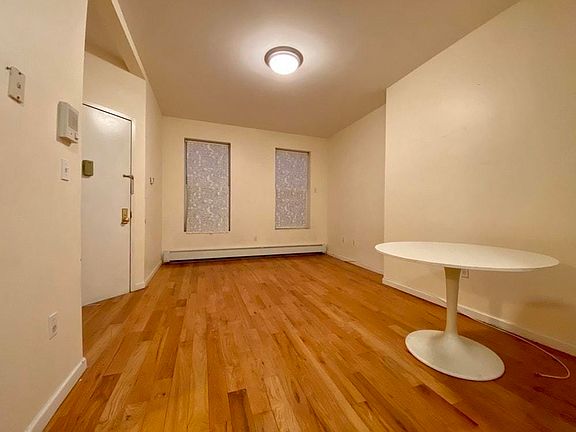 3rd image of 49 Vernon Ave #1A