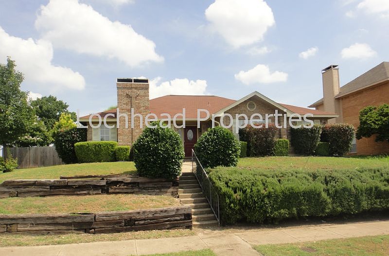 1st image of 2205 Sword Dr