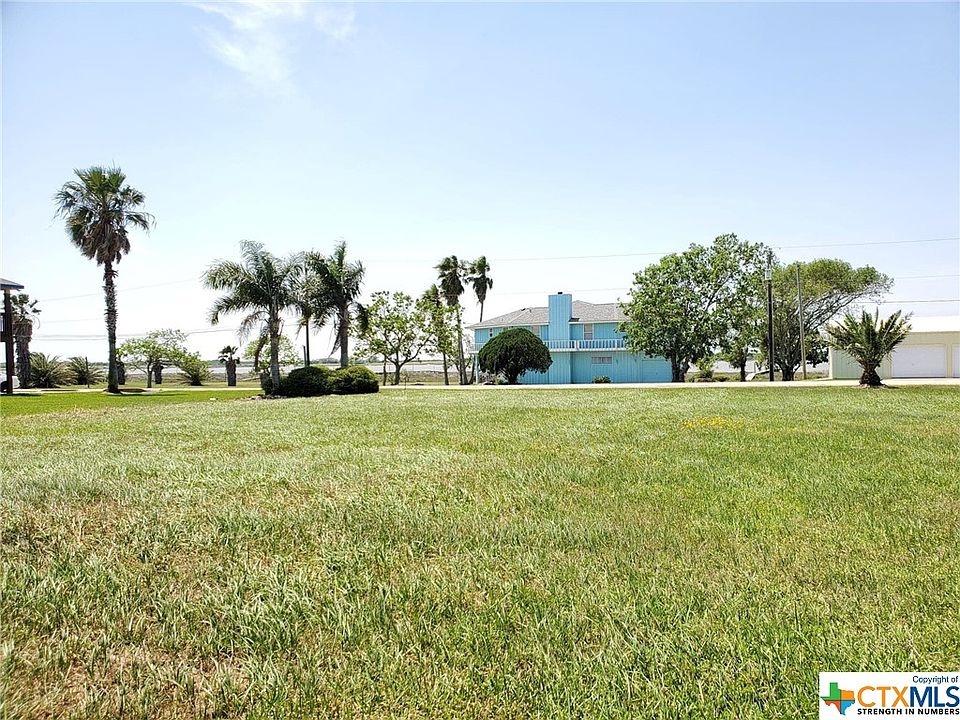 1st image of 925 W Bayshore Dr