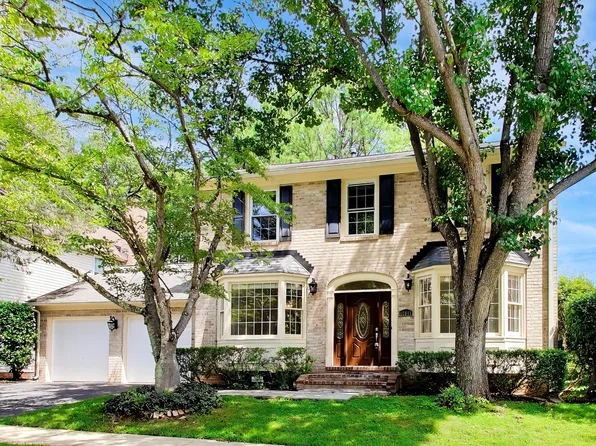 12015 Montrose Village Ter, Rockville, MD 20852