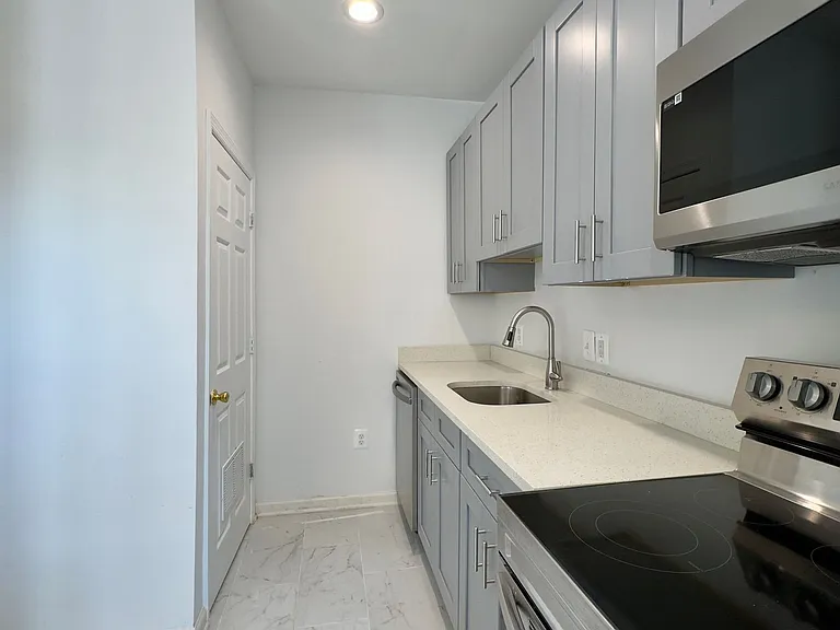 10 E Mulberry St — Photo 36
