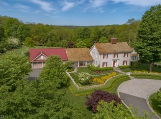 17 Kennaday Rd, Mendham, NJ 07945