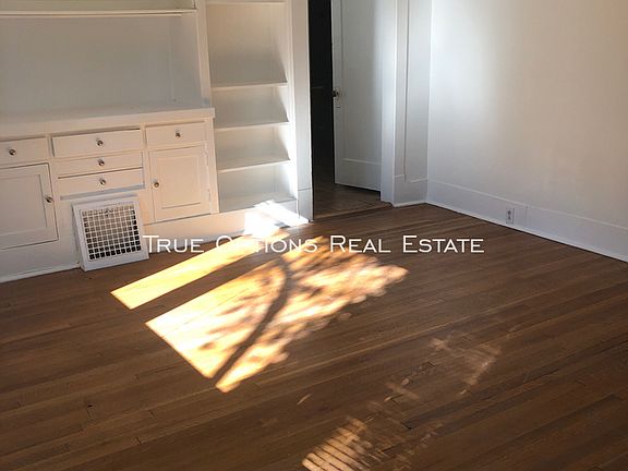 4th image of 925 E Wilson Ave APT 2