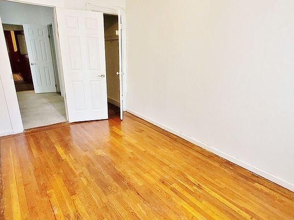 4th image of 18-21 Ditmars Blvd #2AA