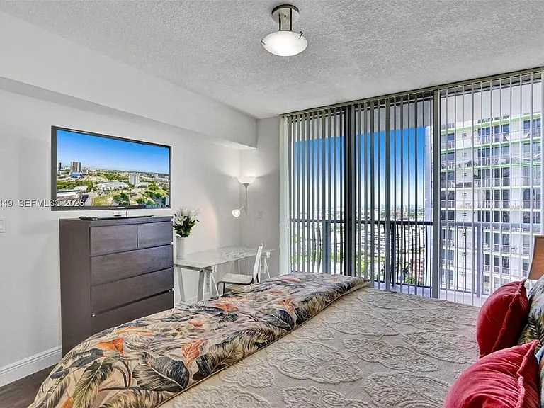 1750 N Bayshore Dr #2911 — Photo 13