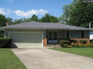 406 Silver Meadows Blvd, Kent, OH 44240