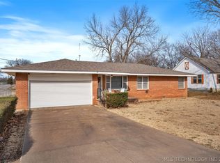2200 E Tuxedo Blvd, Bartlesville, OK 74006
