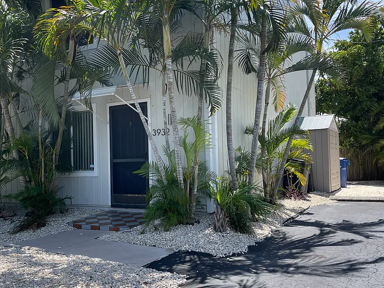 3932 Freedom Ave — Photo 1