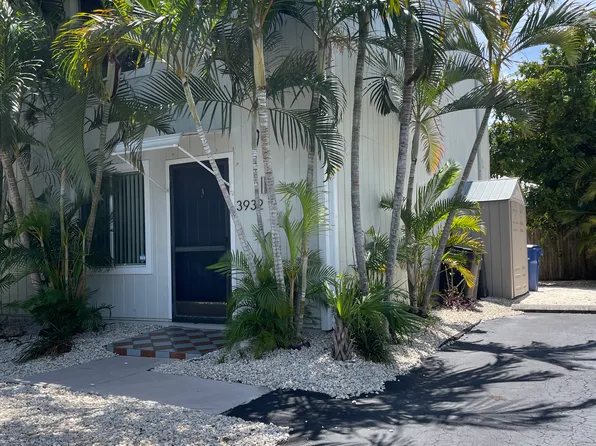 3932 Freedom Ave, Sarasota, FL 34231