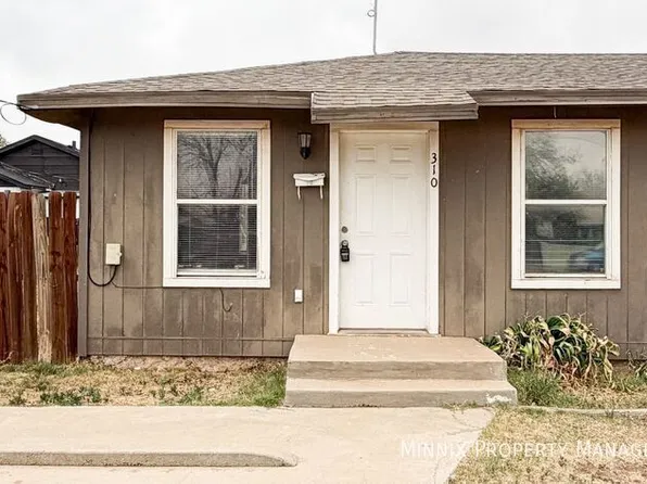 310 E Lynn St, Slaton, TX 79364
