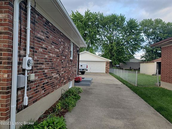 4th image of 2601 Bagby Way