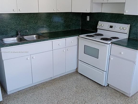 2nd image of 1960 NE 168th St #3