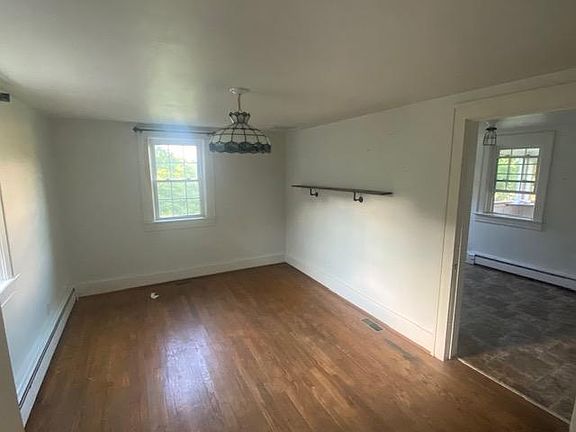 Dining room adjacent to kitchen