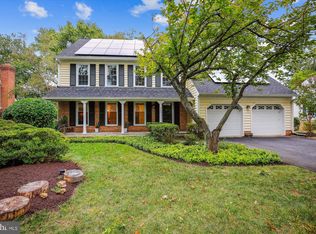 960 Farm Haven Dr, Rockville, MD 20852