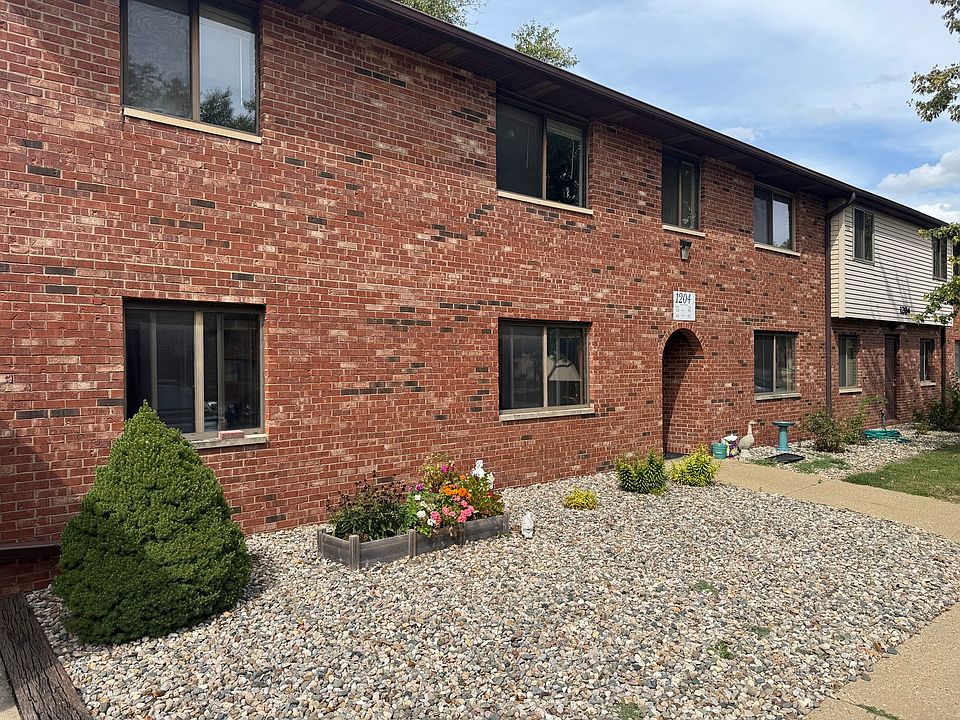 1st image of 1204 Dean Dr #5