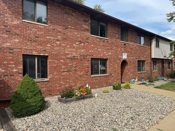 1204 Dean Dr #5, Urbana, IL 61801