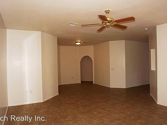 3rd image of 2078 W Cadbury Ct