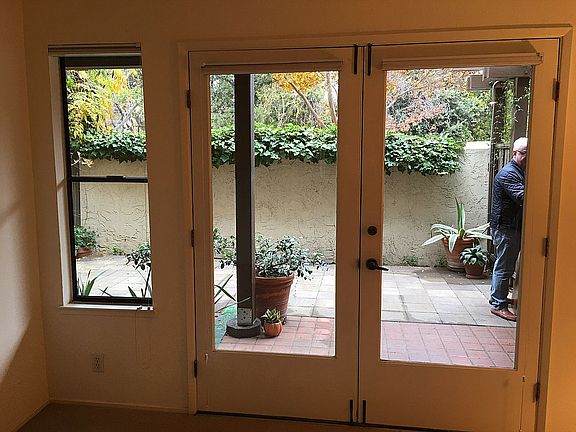 4th image of 704 Ramona St