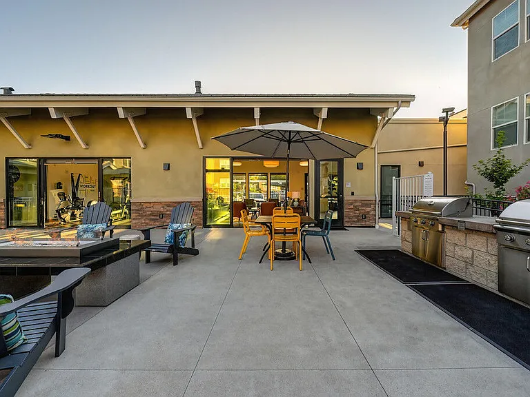 Vela Apartments — Photo 50