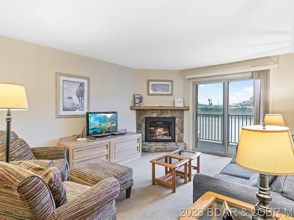 1083 Lakewood Cir #105, Osage Beach, MO 65065