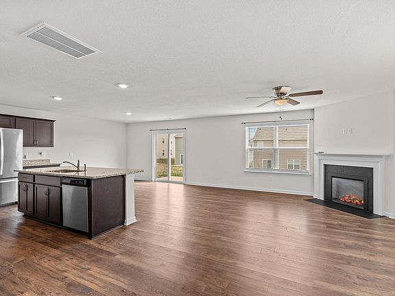 4th image of 2320 Beacon Rd