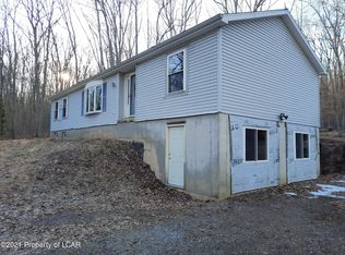433 Packer Dr, Weatherly, PA 18255