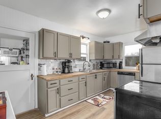 6011 McDougall Ave #A-B, Everett, WA 98203