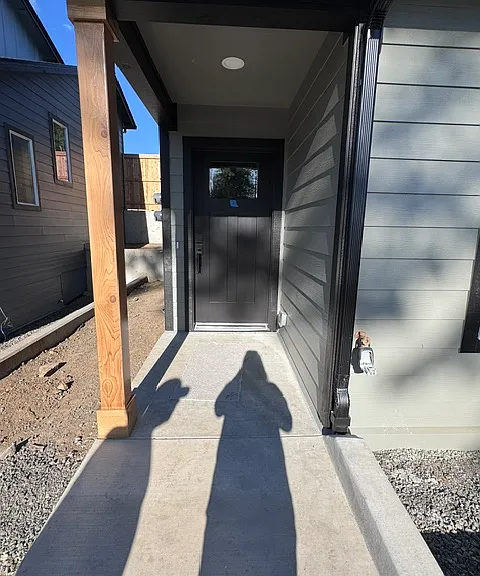210 Academy Pl #2 — Photo 2