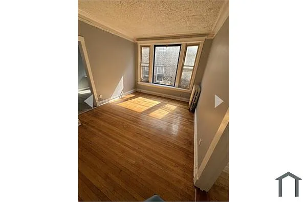 Building Photo - 4825 S King Dr #2