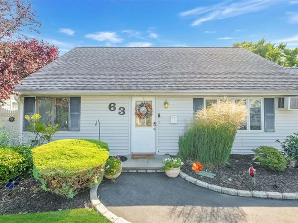 63 Barbara Lane, Levittown, NY 11756