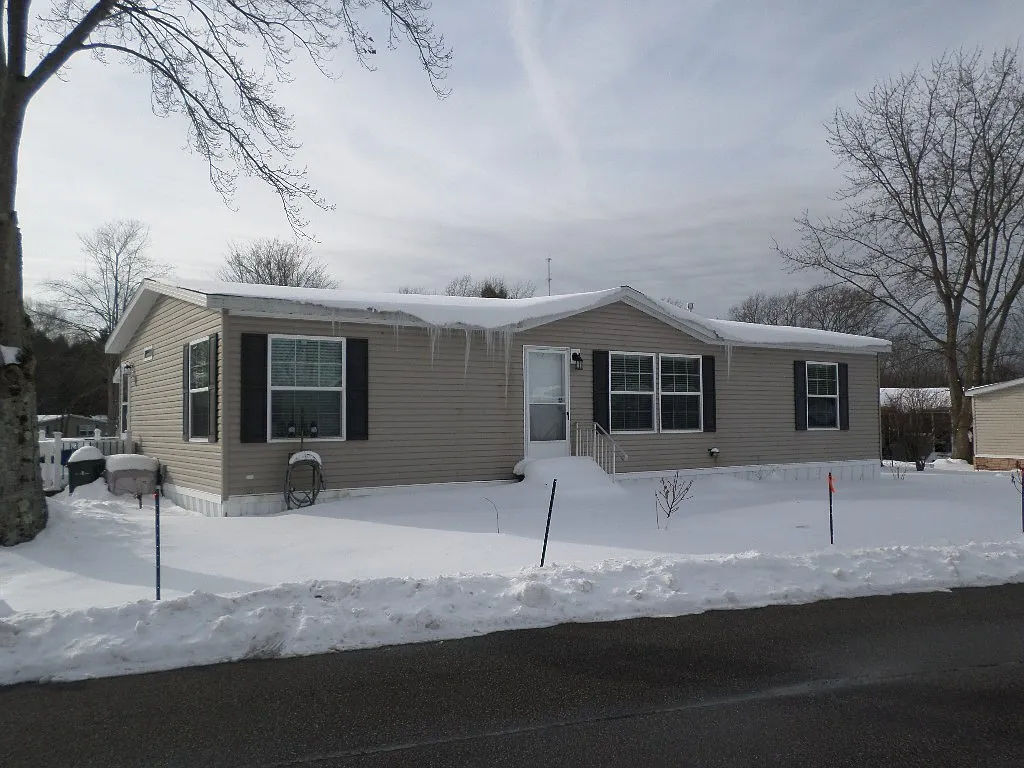 1520 Pinegrove Way photo 1