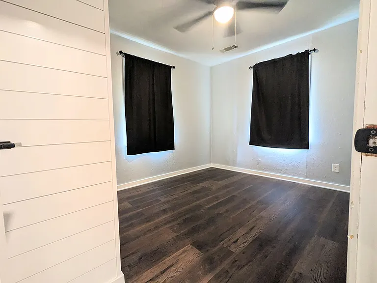 3219 Ash St — Photo 4