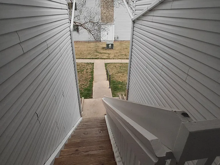 14433 Jewell Ave — Photo 34