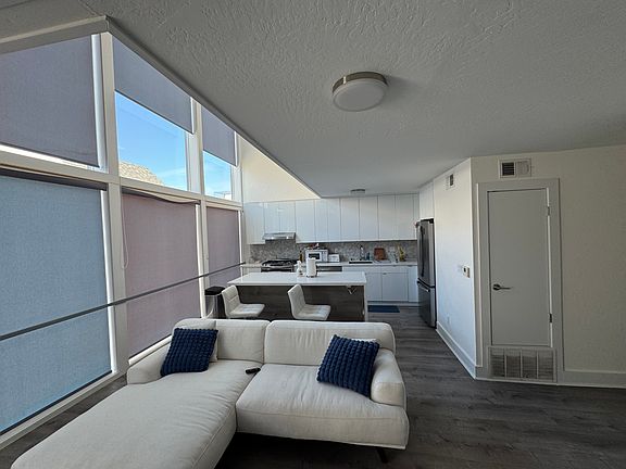 5th image of 2355 Scott St APT 12