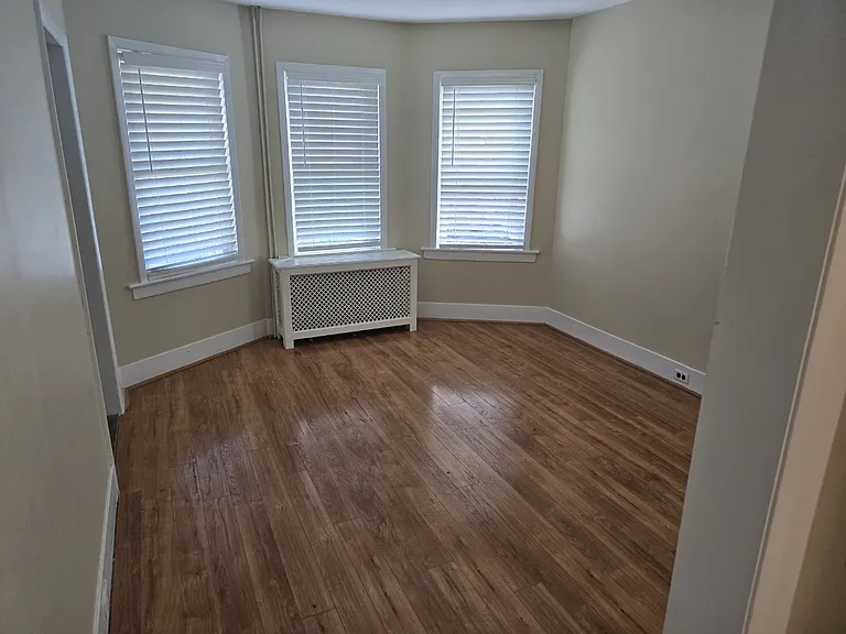 103 Julia St — Photo 3