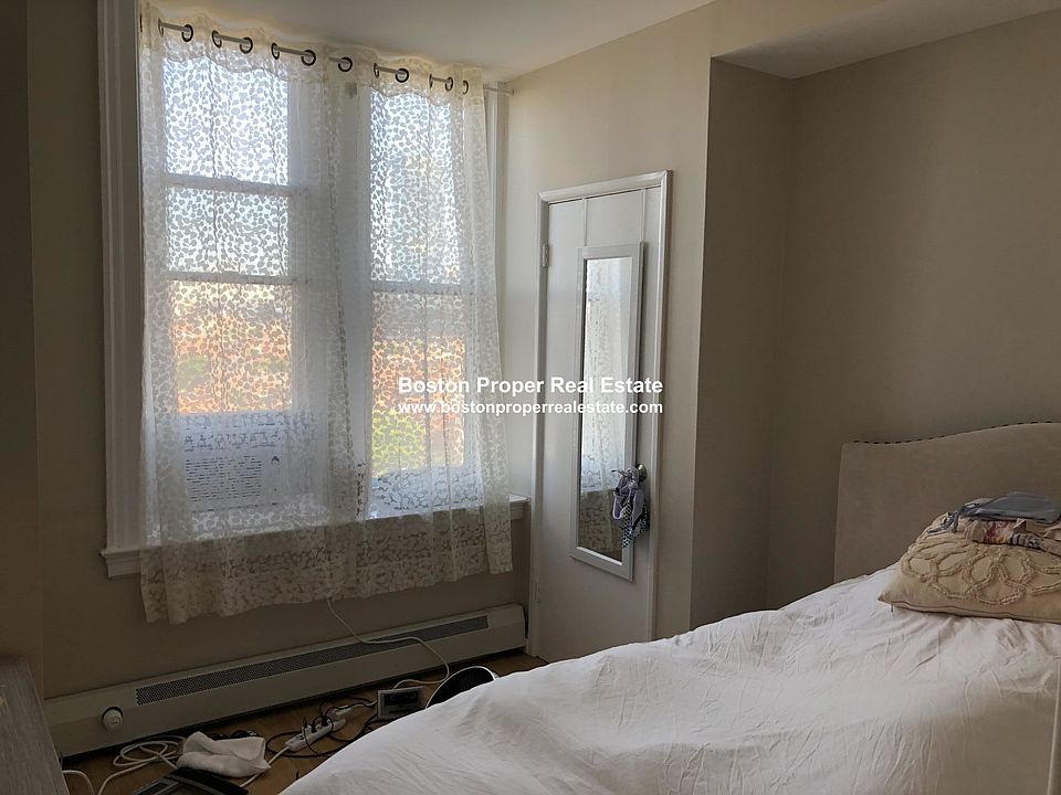 1st image of 483 Beacon St #Penthouse 6
