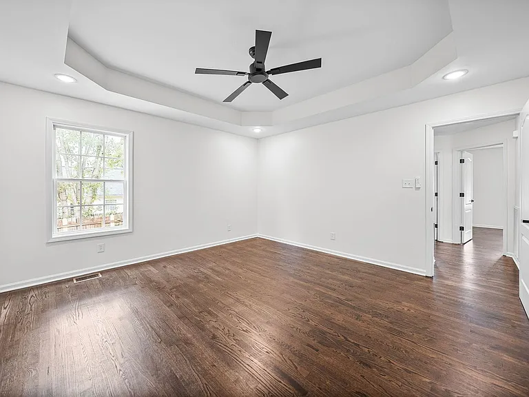 270 Harold Dr — Photo 20