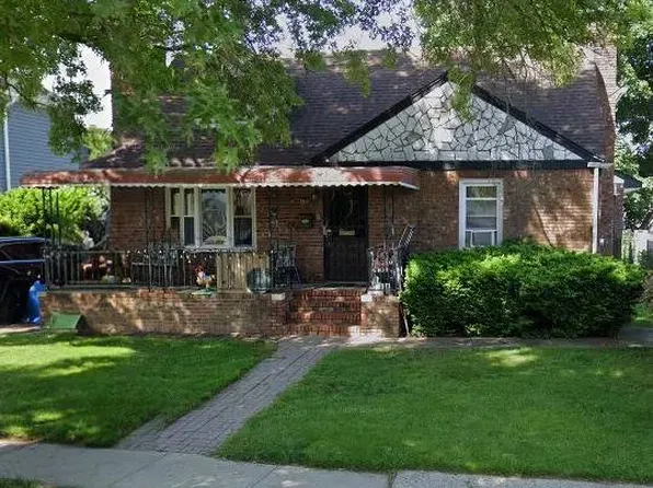 185 Lawrence St, Uniondale, NY 11553