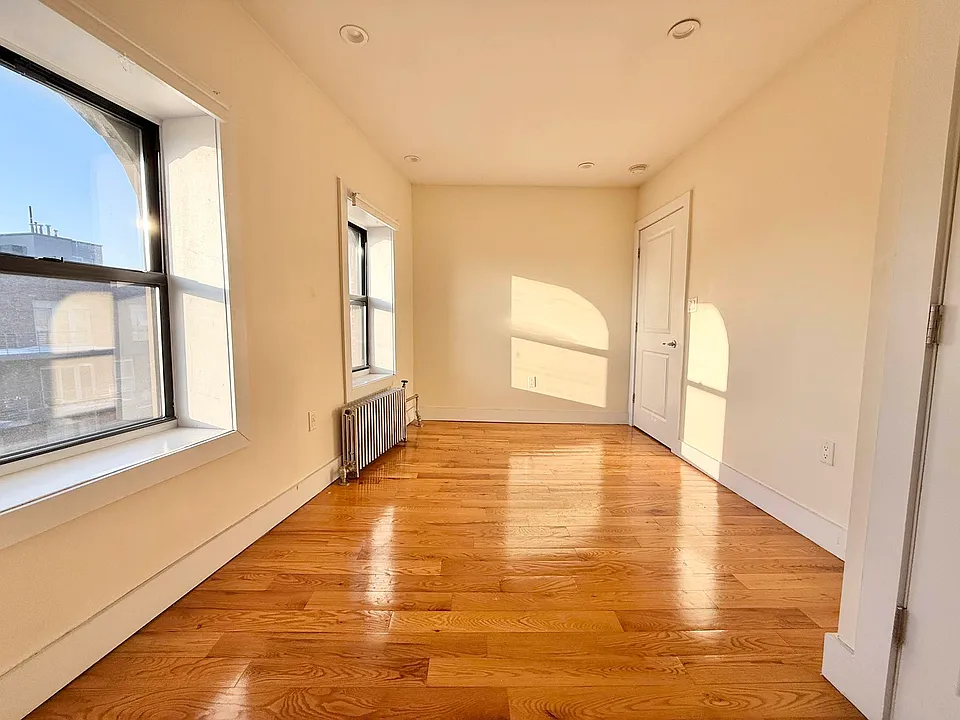 637 Saint Marks Ave #4E