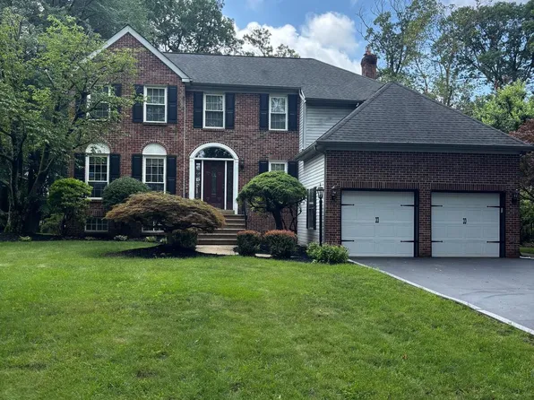 319 Abbey Ln, Lansdale, PA 19446