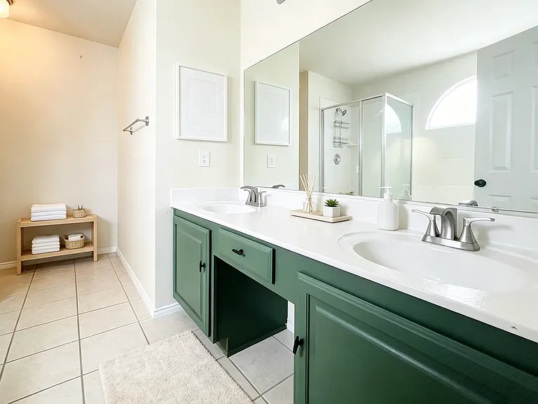 2401 Joliet Pl — Photo 20