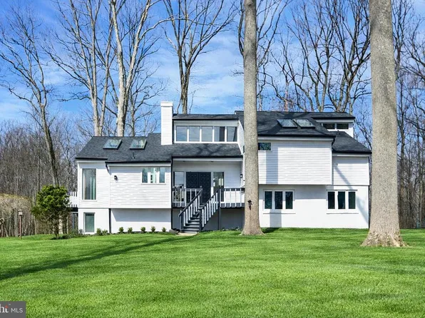 1218 Candytuft Ln, West Chester, PA 19380