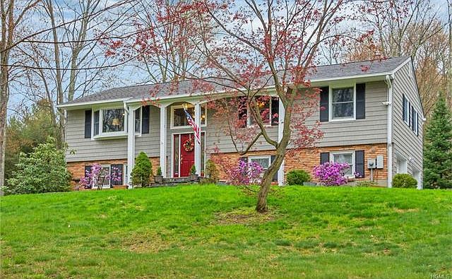 1st image of 12 Arden Dr