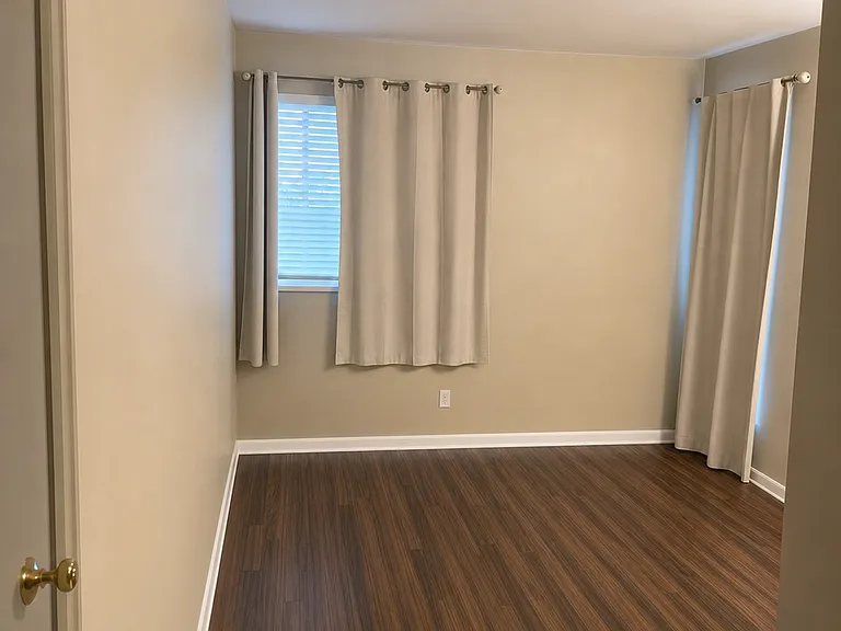 5510 Armitos Ave #27 — Photo 14