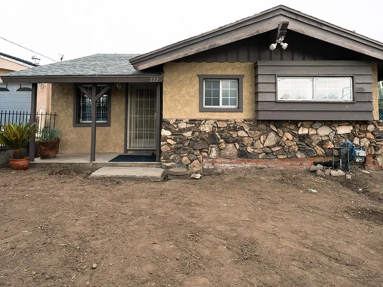 222 N Buena Vista Ave — Photo 1