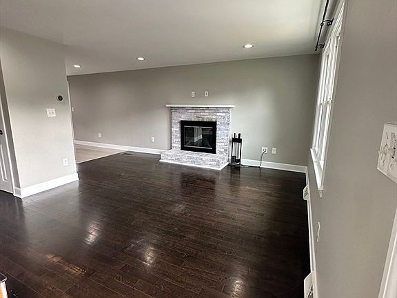 4th image of 115 Pacella Park Dr #0